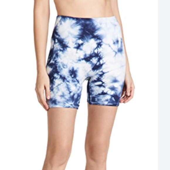 Sweaty Betty || mindful seamless yoga shorts in blue tie dye - Picture 1 of 6